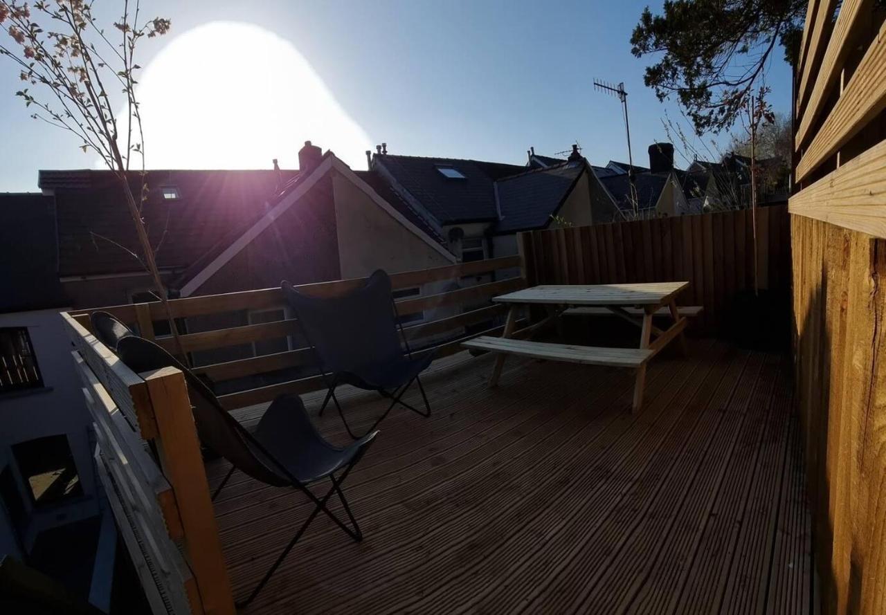 Modern 4-Bedroom Townhouse With Private Garden Abertillery Bagian luar foto